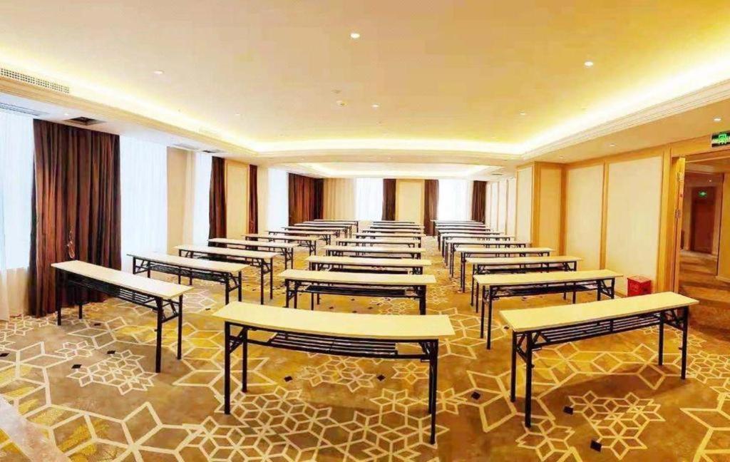 Vienna Hotel Sichuan Hejiang Yangtze River Bridge Luzhou Esterno foto