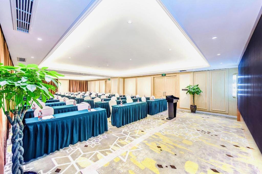 Vienna Hotel Sichuan Hejiang Yangtze River Bridge Luzhou Esterno foto